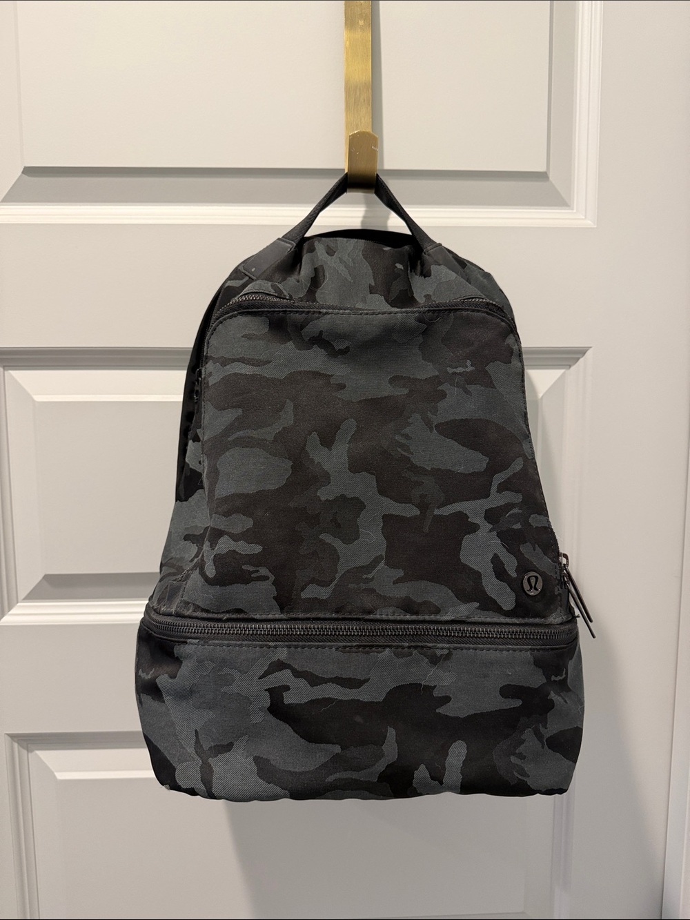 lululemon athletica Women’s green/black camo backpack